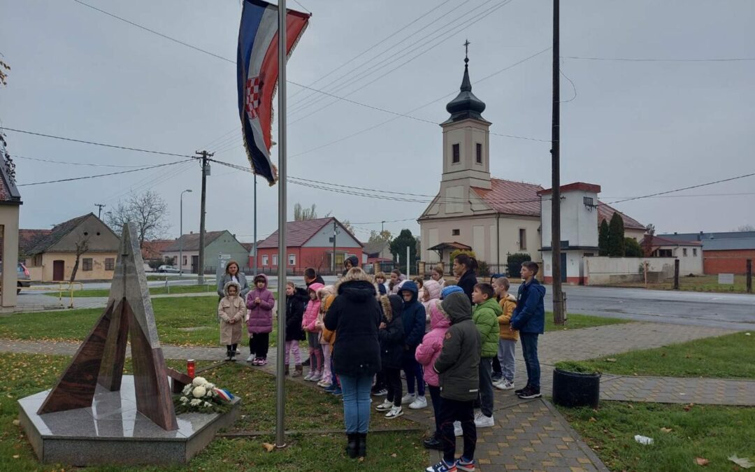 U spomen svim žrtvama Domovinskog rata PŠ Perkovci